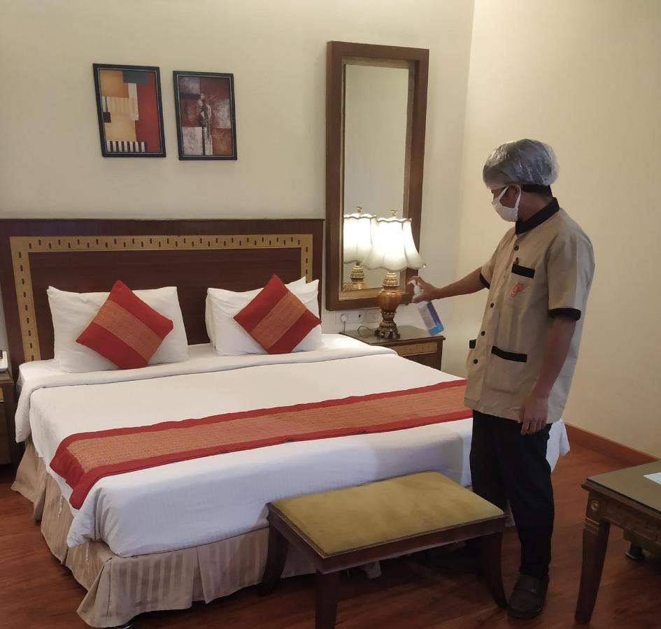 Hotel Picasso Paschim Vihar Delhi - Couple Friendly Local Ids Accepted Экстерьер фото