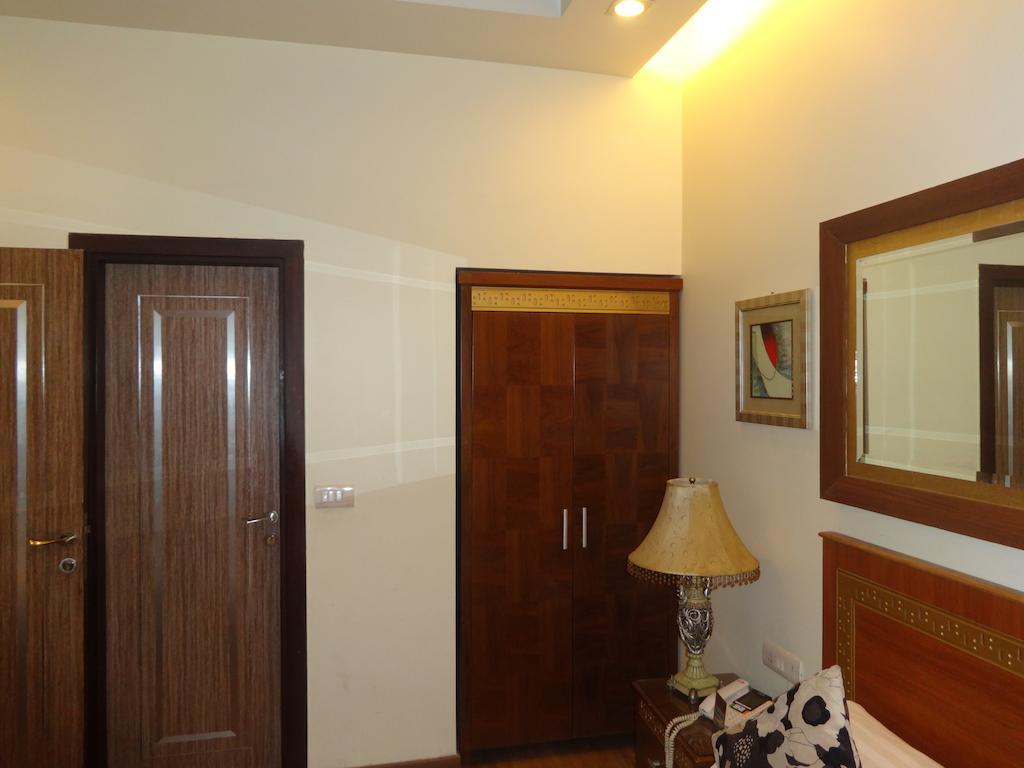 Hotel Picasso Paschim Vihar Delhi - Couple Friendly Local Ids Accepted Экстерьер фото