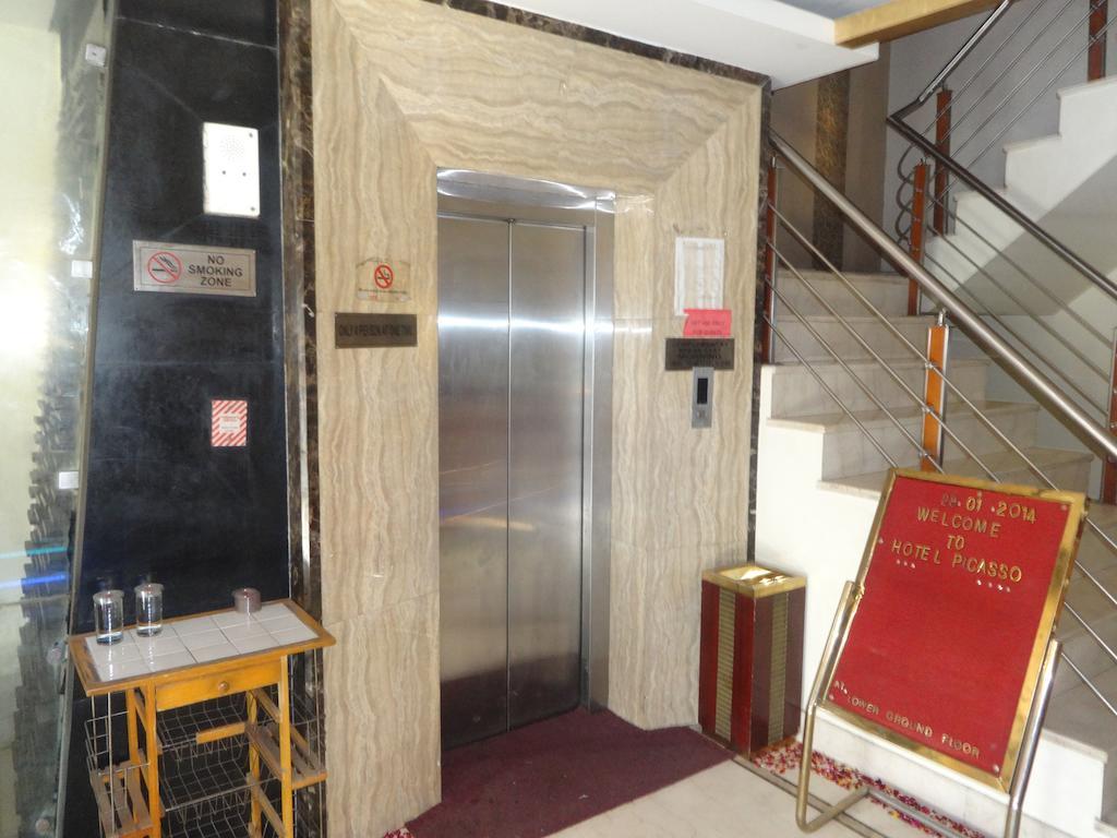 Hotel Picasso Paschim Vihar Delhi - Couple Friendly Local Ids Accepted Экстерьер фото
