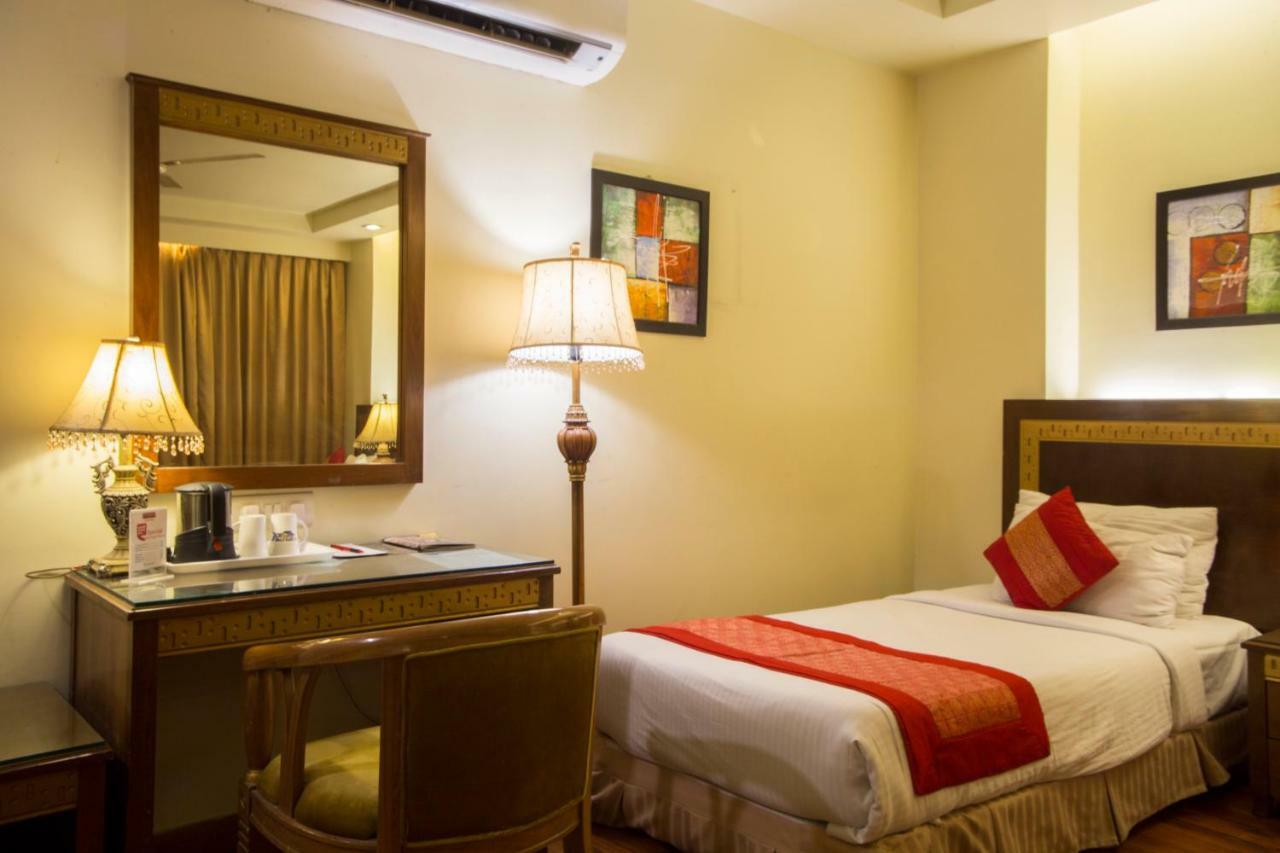 Hotel Picasso Paschim Vihar Delhi - Couple Friendly Local Ids Accepted Экстерьер фото