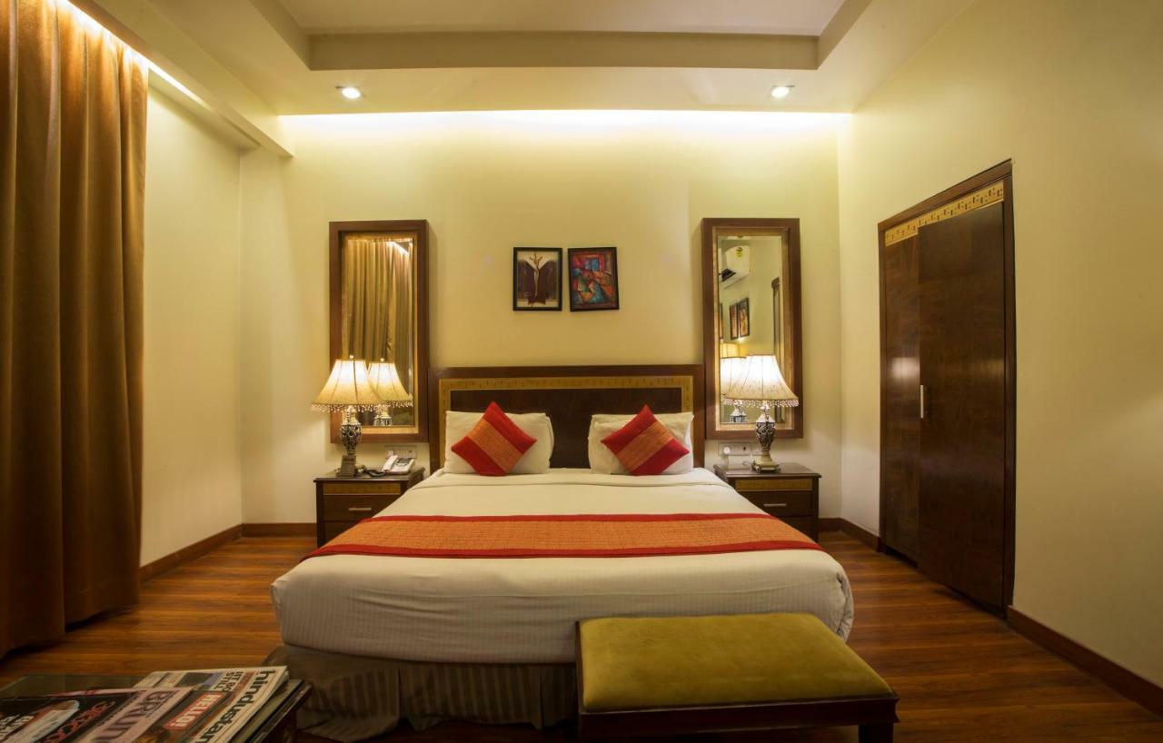 Hotel Picasso Paschim Vihar Delhi - Couple Friendly Local Ids Accepted Экстерьер фото