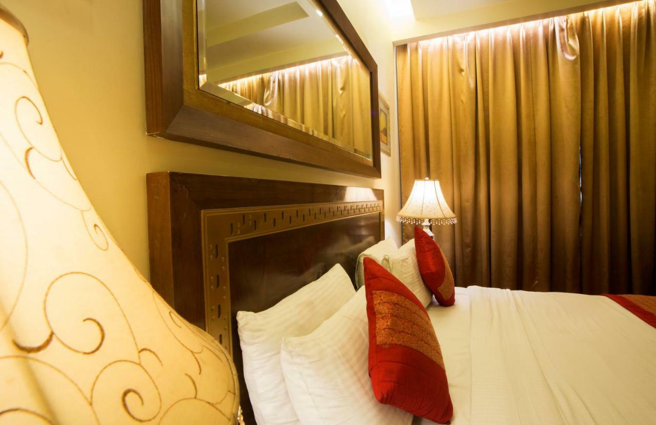 Hotel Picasso Paschim Vihar Delhi - Couple Friendly Local Ids Accepted Экстерьер фото
