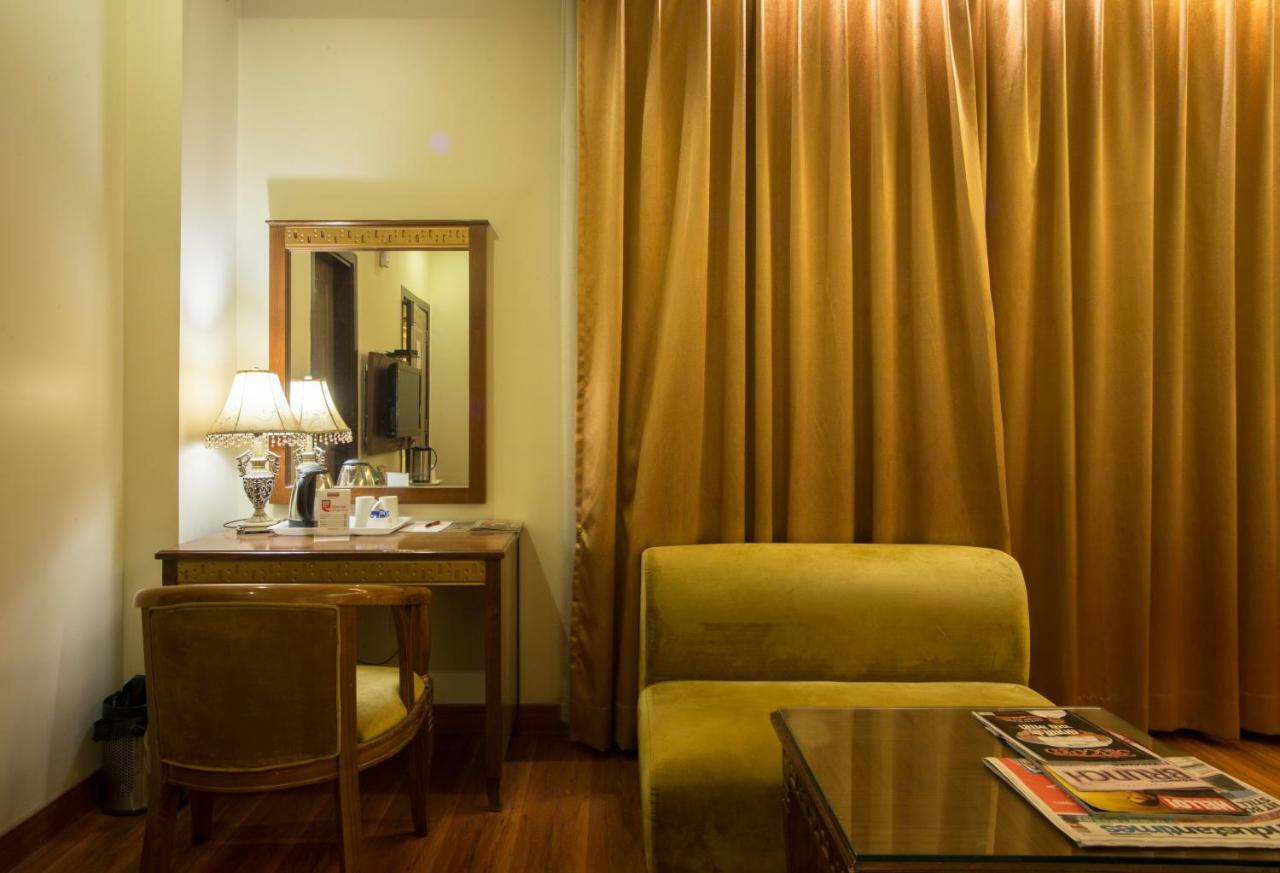 Hotel Picasso Paschim Vihar Delhi - Couple Friendly Local Ids Accepted Экстерьер фото
