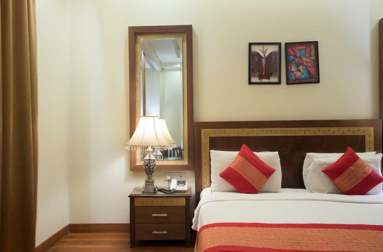 Hotel Picasso Paschim Vihar Delhi - Couple Friendly Local Ids Accepted Экстерьер фото