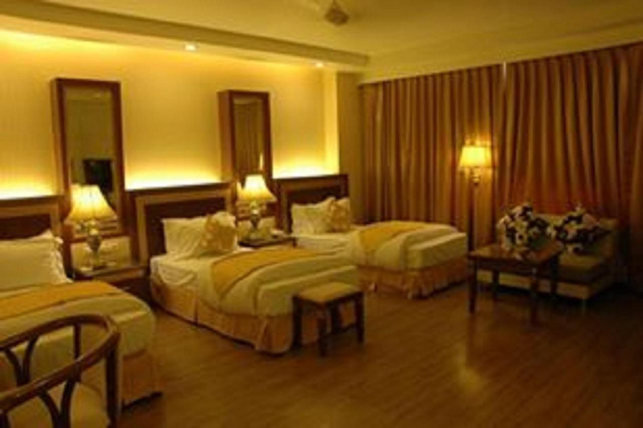 Hotel Picasso Paschim Vihar Delhi - Couple Friendly Local Ids Accepted Экстерьер фото